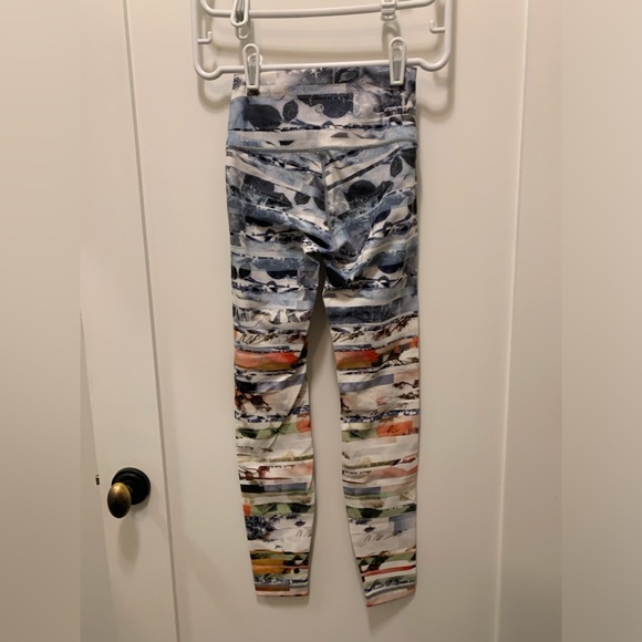 Lululemon Wunder Under High-Rise Tight (*Engineered Full-On Luxtreme 28"). - Picture 6 of 9